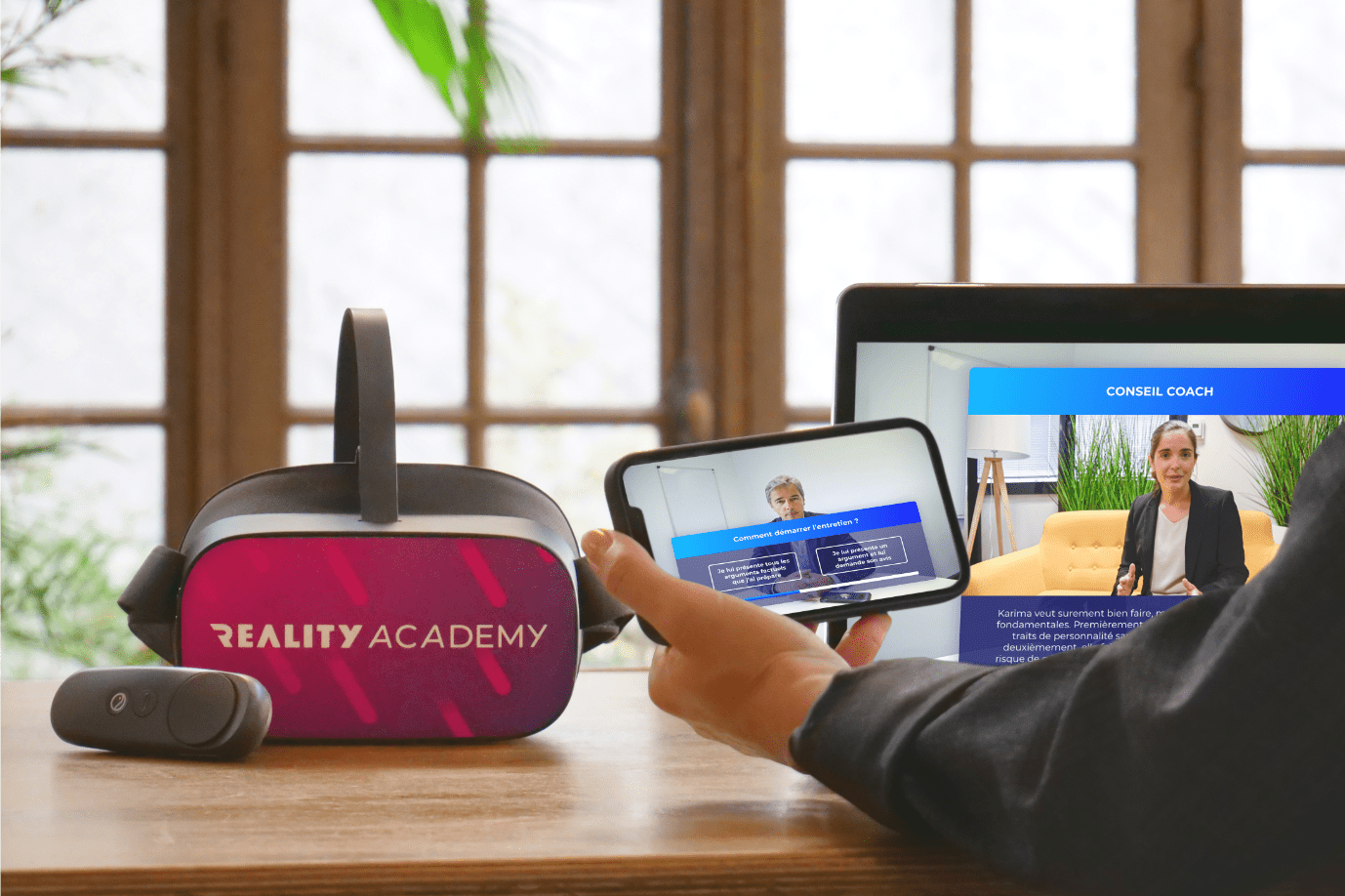 Formation Management VR Reality Academy sur Ordinateur et téléphone